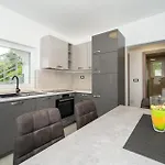 1 Bedroom Gorgeous In Appartement *