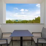 1 Bedroom Gorgeous In Pridraga