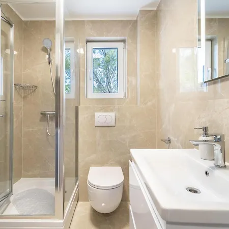 1 Bedroom Gorgeous In